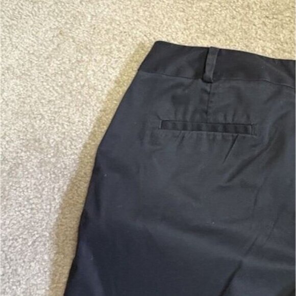 Talbots The Perfect Short Women's Size 10 Black 10” Inseam - Picture 3 of 7